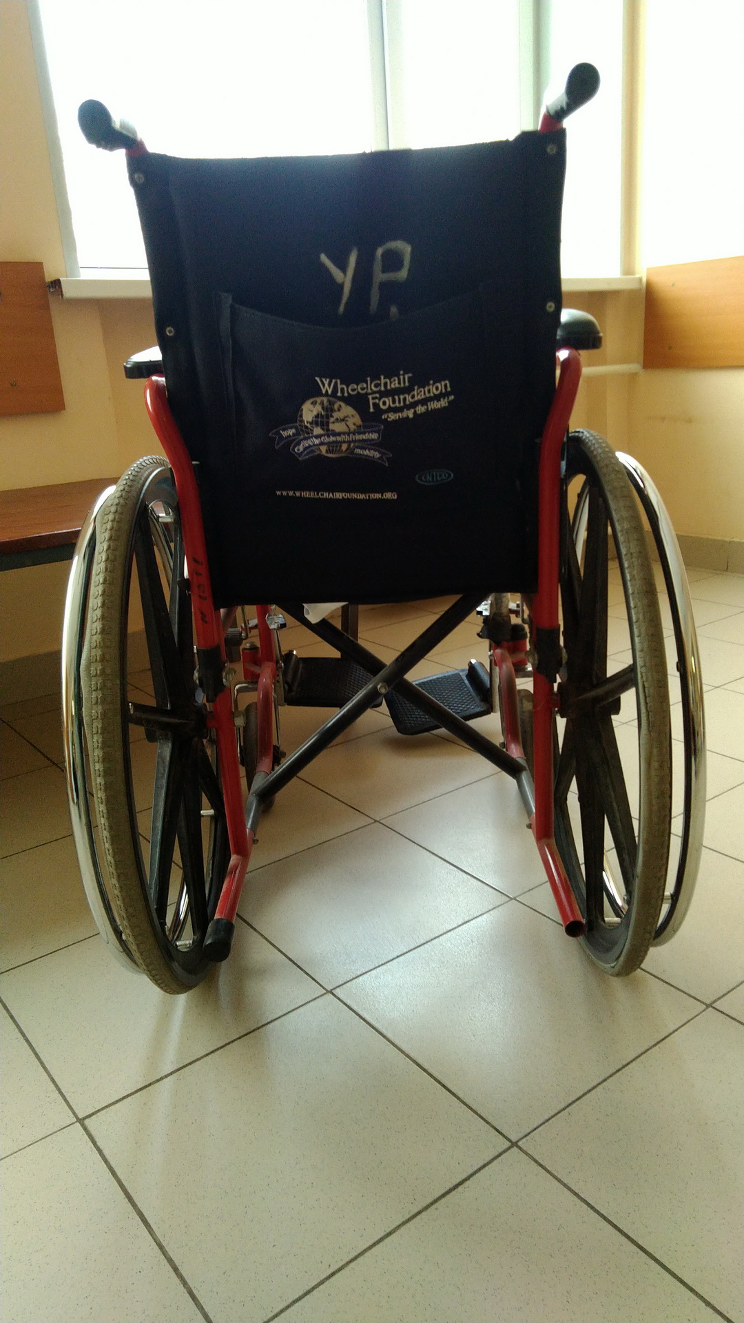 Fauteuil roulant pliable
